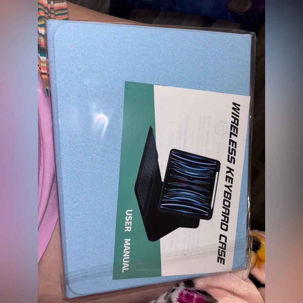 Wireless Detachable Removable Keyboard..see in description what all it f…(NWT)